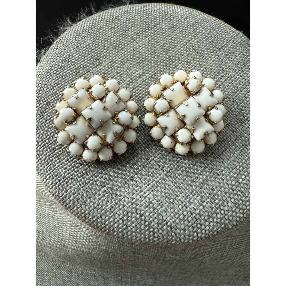 Vtg 1950s Hattie Carnegie Milk Glass Earrings Timeless Gold Tone Cluster Clip On